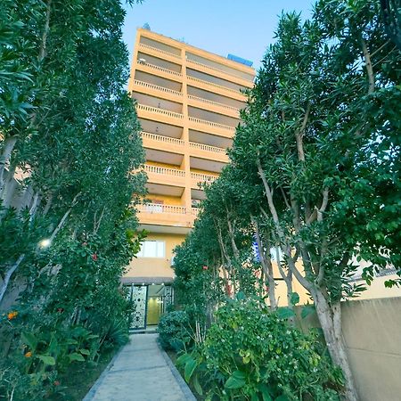 Royal Crown Hotel Giza Pyramids View Kafret el-Gabal Exterior photo