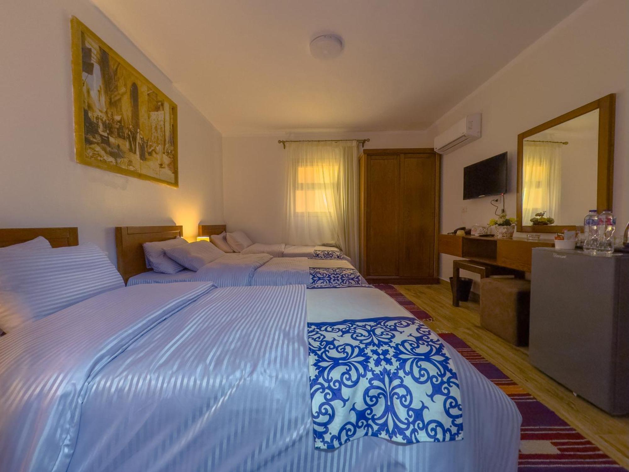 Royal Crown Hotel Giza Pyramids View Kafret el-Gabal Exterior photo
