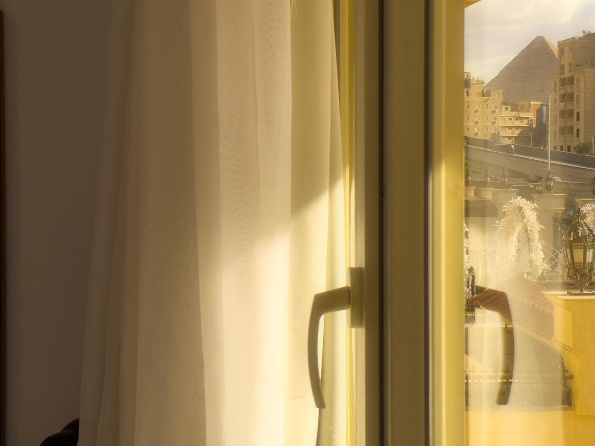 Royal Crown Hotel Giza Pyramids View Kafret el-Gabal Exterior photo
